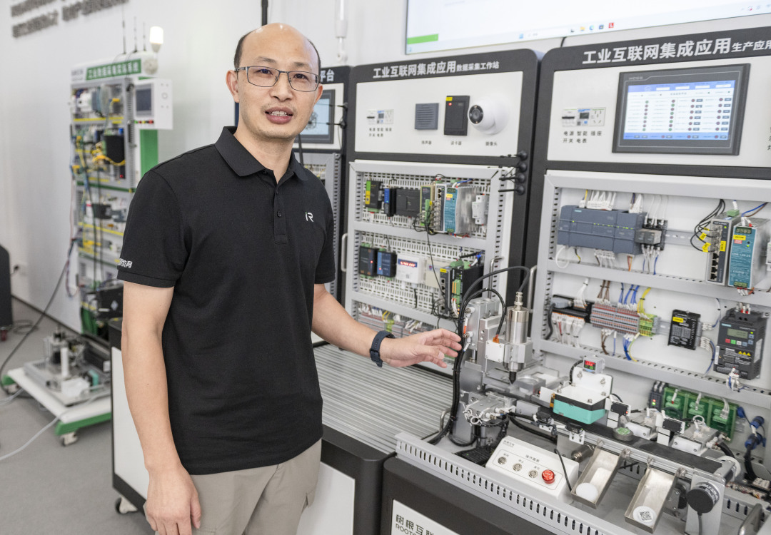 廖雪明-lxm25082801 (1)-FZ100214341737.jpg