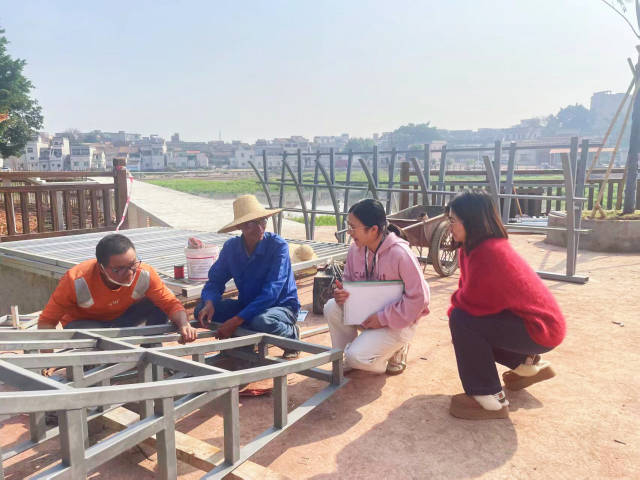 高要区纪检监察干部深入现场,了解乡村振兴工程项目进展情况。 高要区纪检监察干部深入现场,了解乡村振兴工程项目进展情况。