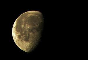 １２日天宇上演“木星合月”