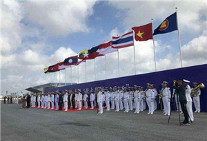 中国－东盟“海上联演－２０１８”举行军事医学交流活动