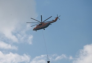 粤港跨境直升机成功首航 深圳飞香港仅需15分钟