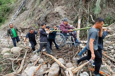 四川泸定地震已造成86人遇难 35人失联